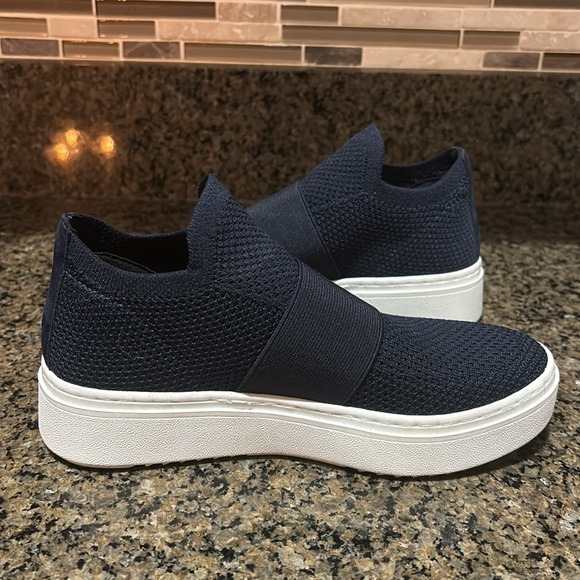 Eileen Fisher pari platform sneakers - Picture 6 of 7